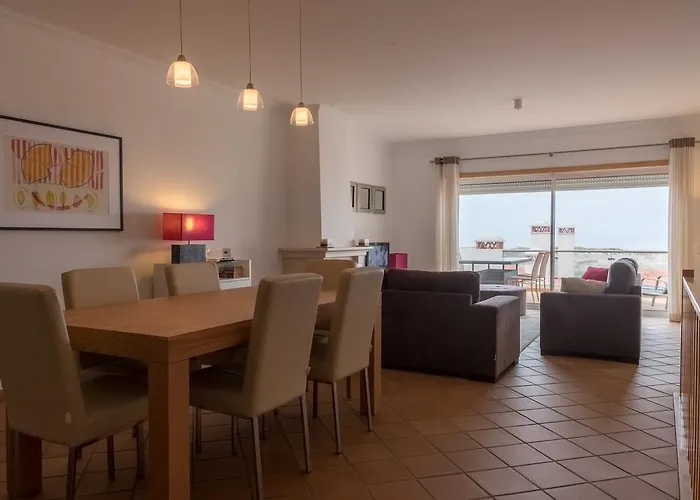 Maravilhoso T2 Da 度假居